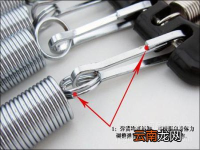 脚踩拉力器的使用方法