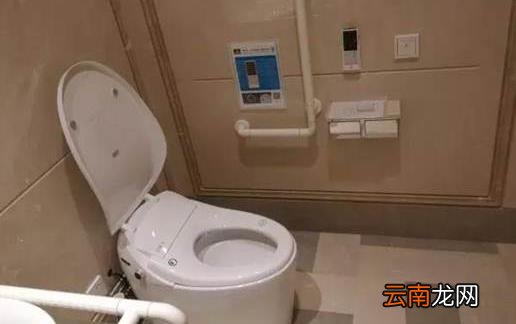 正确使用公厕坐便器 隔绝细菌保证卫生的妙招