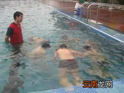 在水中憋气有哪些技巧