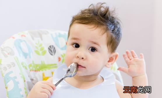 小儿重症肺炎往往累及心脏 小儿肺炎呼吸困难怎么办