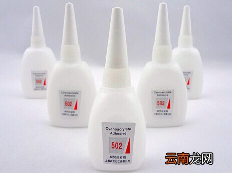 502胶水怎么洗掉？怎么去除衣服上的胶水