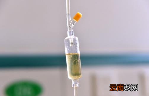 手术前注射生理盐水 防止发生意外情况没法快速给药
