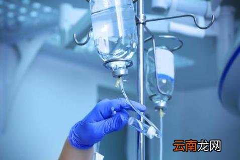 手术前注射生理盐水 防止发生意外情况没法快速给药