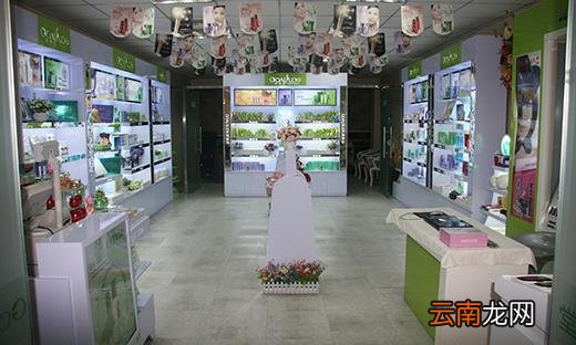 化妆品店加盟条件 全国有多少家化妆品店日化化妆品店