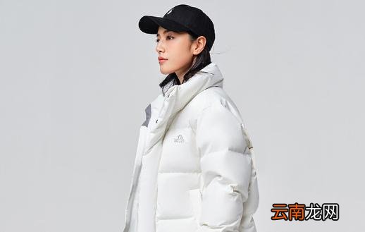 羽绒服洗完结块怎么办 羽绒服机洗和干洗哪个伤害大