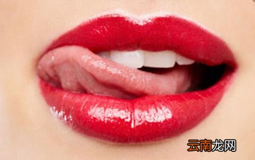 通过舌苔看健康状况 不同颜色舌苔对应不同病症