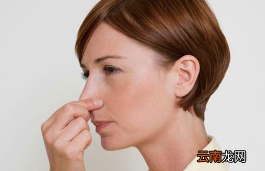 打嗝不停可能是某种疾病缠上你了 打嗝不止的原因