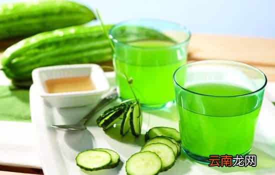 苦瓜和什么一起榨汁喝 苦瓜榨汁怎么做减少苦味