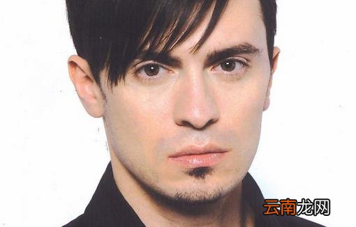 吸烟男人简单护肤4步逆龄