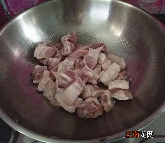 冬笋炒五花肉的做法 五花肉这样吃不油腻