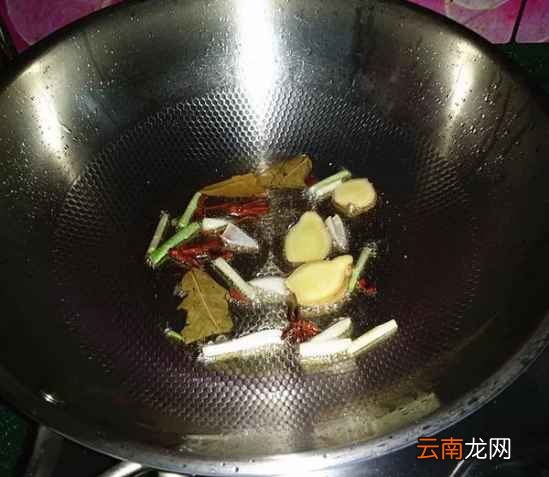 冬笋炒五花肉的做法 五花肉这样吃不油腻