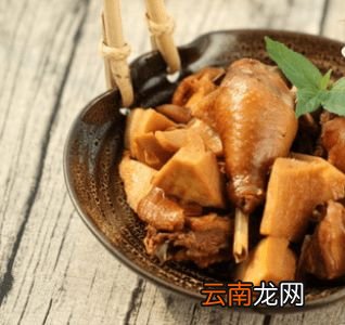 土鸡焖笋的家常做法 土鸡焖笋怎么做最好吃