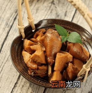 土鸡焖笋的家常做法 土鸡焖笋怎么做最好吃