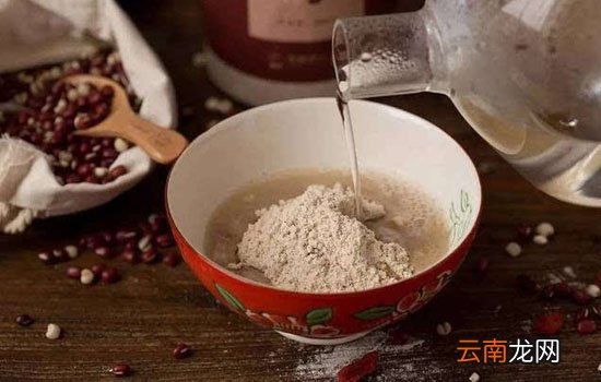 红豆薏米粉和红豆薏米茶那个好 红豆薏米炒熟后再泡茶