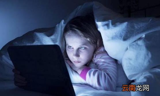 熬夜的8大危害性 女人晚睡比男人更容易长胖
