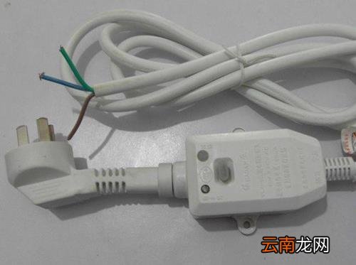 热水器常开保温并不费电 热水器插头不宜频繁的插拔