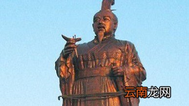 孟尝君有着很大的野心，且十分善于玩弄权术