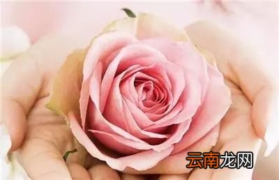 经期腰疼原因及缓解 来大姨妈腰疼怎么回事
