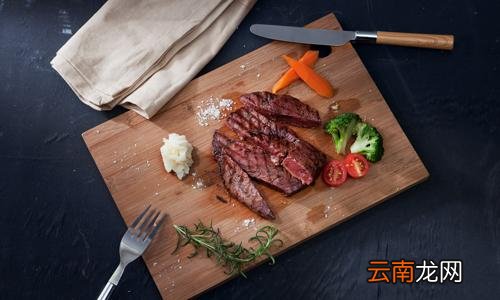 砧板上的霉点怎么处理 砧板上有霉点要丢弃吗