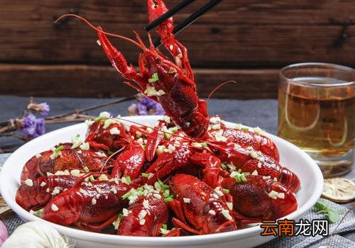 小龙虾用盐和醋泡多久 小龙虾在盐水里能活多久