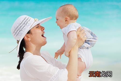 坐月子能用花露水吗,怀孕能用花露水吗