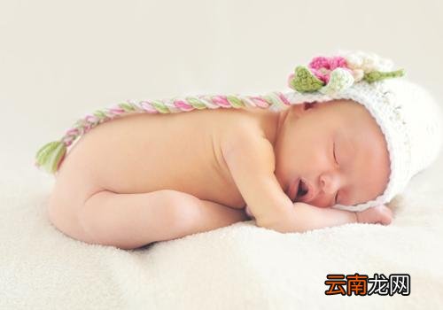 花露水对痱子有用吗,起痱子能用花露水吗
