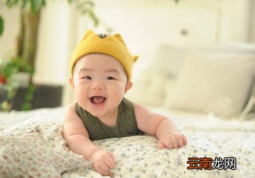 花露水对痱子有用吗,起痱子能用花露水吗