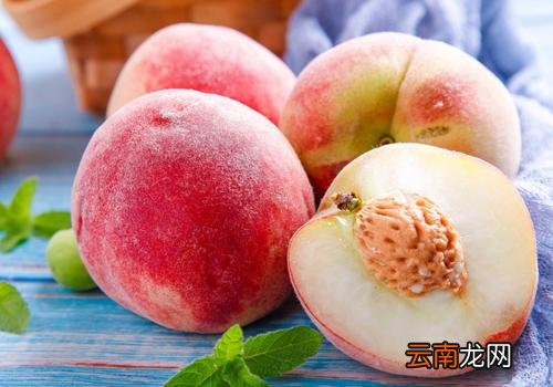 桃子怎么洗才没有毛,吃桃子会上火吗