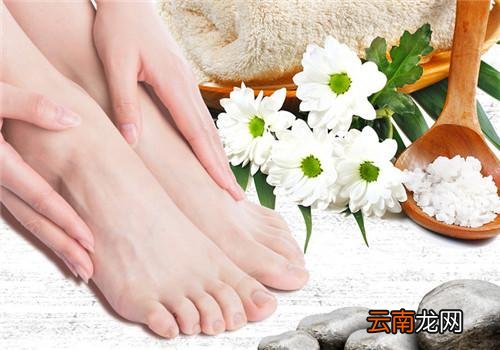 藿香正气水可以治灰指甲吗 藿香正气水可以治脚气吗