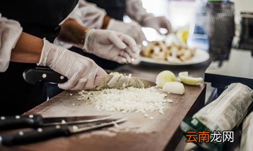 砧板第一次用怎么处理,砧板什么时候换