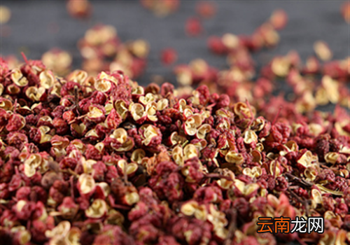 花椒水泡脚可以消肿吗,花椒水泡脚治什么病