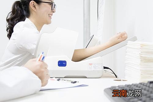 狗身上有蜱虫怎么办,狗身上的蜱虫怎么去除