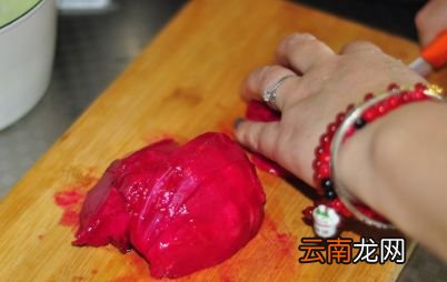 火龙果与香蕉煮水怎么做