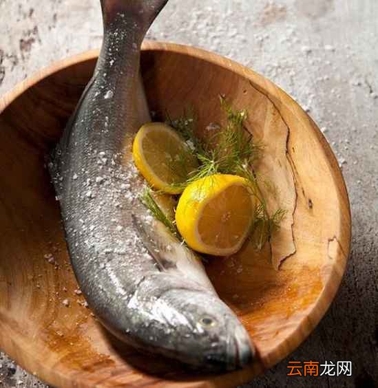 肉类菜怎么清洗干净 用点这个脏东西就跑出来了