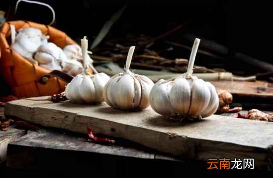 大蒜水的功效及做法 常吃大蒜预防多种疾病