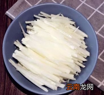 凉拌萝卜丝的做法 一道超下饭凉拌菜做法