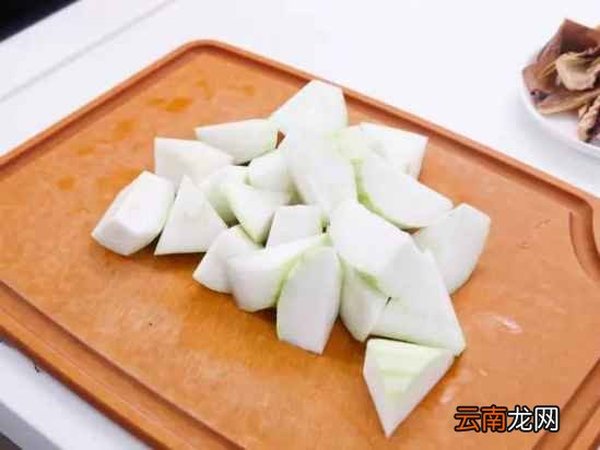 鸡爪的家常做法 鸡爪这样做简直馋死人