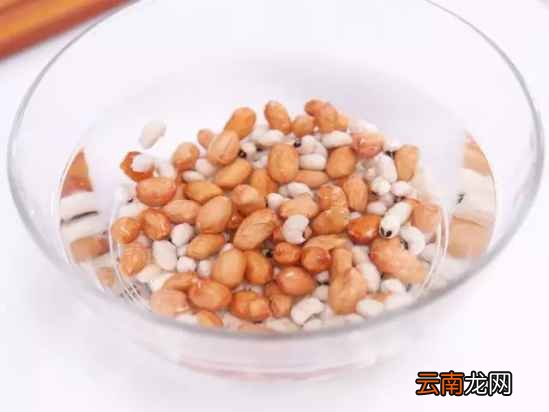 鸡爪的家常做法 鸡爪这样做简直馋死人