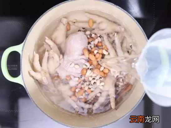 鸡爪的家常做法 鸡爪这样做简直馋死人