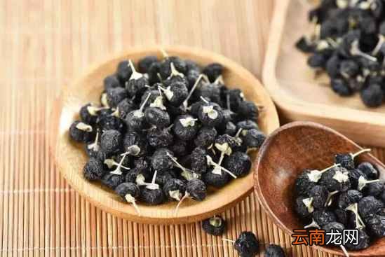 黑枸杞有什么功效 25岁以后要多吃