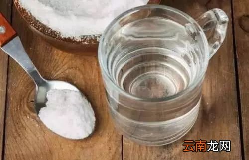 早起第一杯水喝什么好 喝对了就是养生
