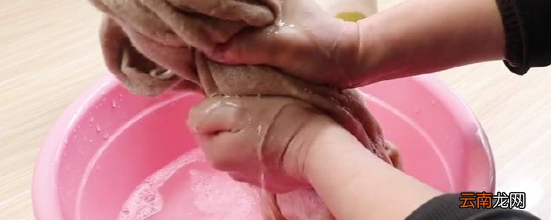 手洗羊毛衫的正确方法