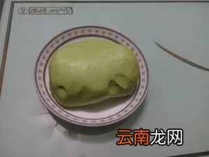 咸蛋黄肉松青团做法 咸蛋黄肉松青团怎么做