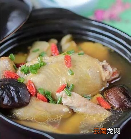 鸽子汤怎么炖最营养 女性常喝错不了