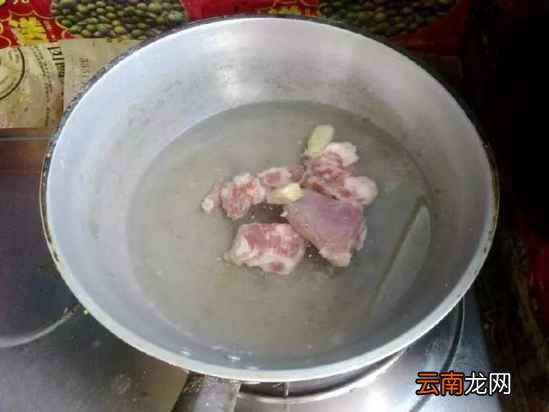 萝卜海带排骨汤的做法 一道营养美味汤的做法