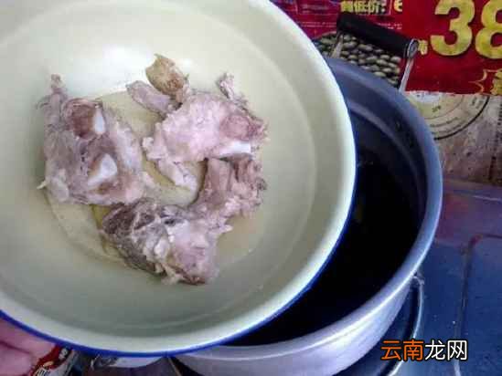 萝卜海带排骨汤的做法 一道营养美味汤的做法