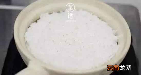 腊肠煲仔饭的做法 美味的港式煲仔饭做法