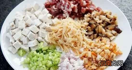 腊肠煲仔饭的做法 美味的港式煲仔饭做法