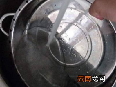 蒸锅里的水垢如何去除小妙招