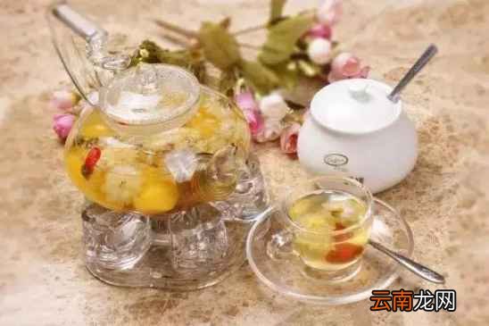 手脚干燥裂口怎么办 教你一招就搞定